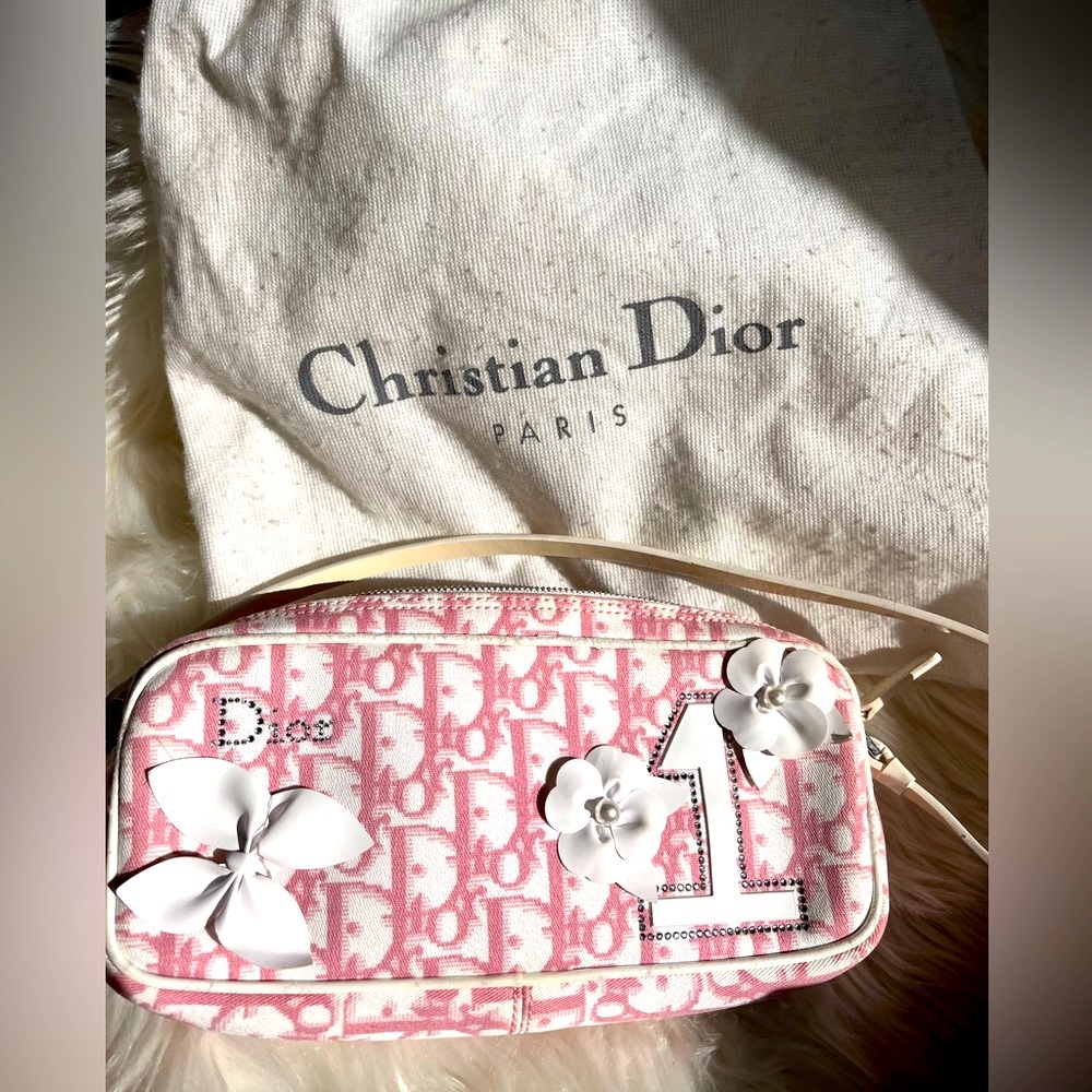 Dior By John Galliano 🎀💕✨ 👧
RARE ‼️
CHRISTIAN DIOR
Monogram Girly Pochette Pink - Picture 12 of 16
